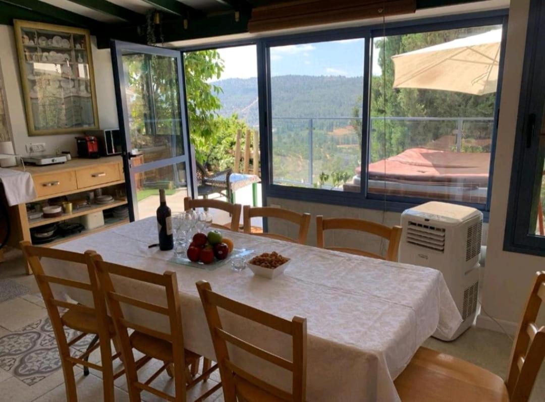 View Of The Valley Guest House Иерусалим Номер фото